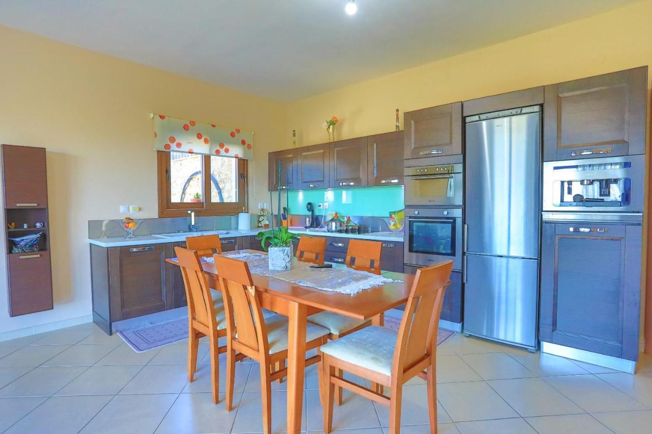 Dersea Villa *
