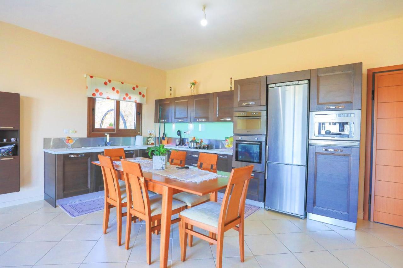Dersea Villa